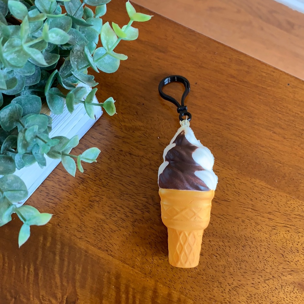 Soft Serve Ice Cream Keychain ✨